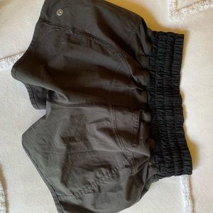 Lulu lemon black shorts
